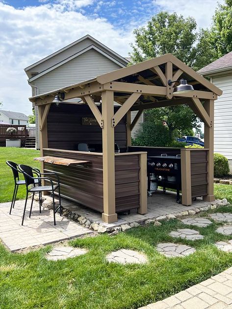 8 Tips To Creating a Cozy Patio - Yardistry Structures - Gazebos, Pergolas and Pavilions Gazebo Cooking Area, Grilling Gazebo Ideas, Grill Cabana, Pergola Bbq Area Covered Patios, Pergola Over Bbq Grill Area, Bbq Gazebo Ideas, Diy Bbq Area Grill Station Pergolas, Pergola With Kitchen Grill Area, Grilling Gazebo