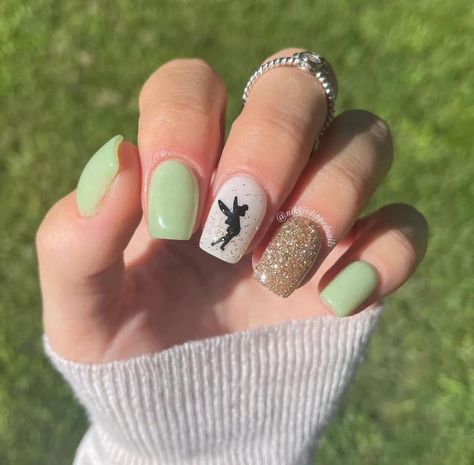 Cartoon Character Nail Art, Nail Art Ideas For Spring, Character Nail Art, Disney Themed Nails, Disney Nail Designs, Disney Acrylic Nails, Cruise Nails, Nail Art Disney, Inspired Nails