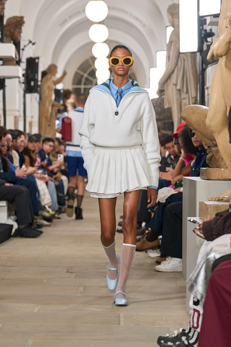 Kent & Curwen Spring 2025 Ready-to-Wear Fashion Show | Vogue Spring Summer 2025, Preppy Picnic, Kent Curwen, Fashion 2025, Haute Mess, Trendy Fall Fashion, Lookbook Inspiration, White Tennis Skirt, Fashion Trend Forecast