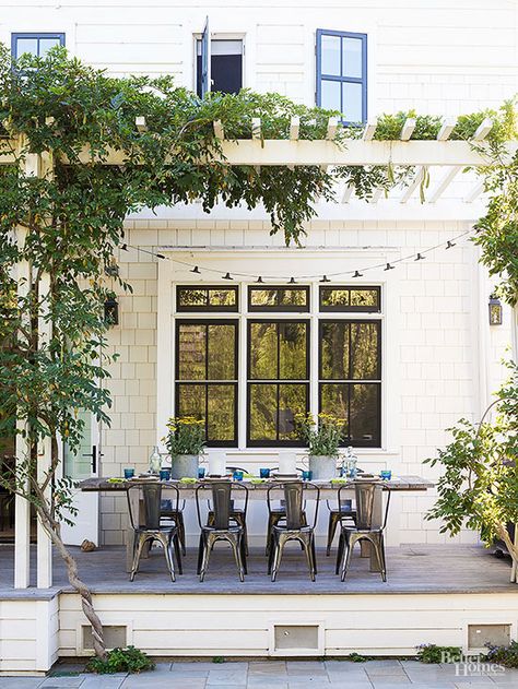 Pretty, Inspiring Pergola Ideas: A Flowering Spot Exterior Finishes, Backyard Getaway, Farmhouse Exterior Design, Homes Ideas, Patio Pergola, Pergola Design, Rental House, Design Palette, Patio Backyard