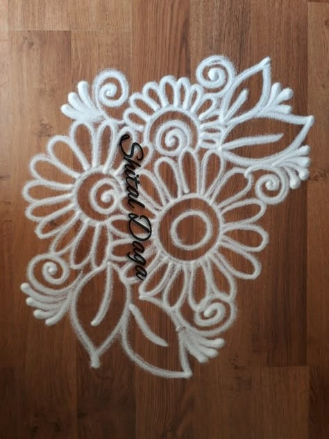 Rangoli On Road, Simple White Rangoli Designs, Rangoli Designs White, White Rangoli, Freehand Rangoli, Very Easy Rangoli Designs, Rangoli Simple, Diy Drawing, Easy Rangoli Designs Diwali