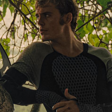 Finnick Odair Sam Claflin, Hunger Games Finnick, Rabastan Lestrange, Hunger Games Characters, Hunter Games, Finnick Odair, Sam Claflin, Hunger Games 3, Hunger Games Series