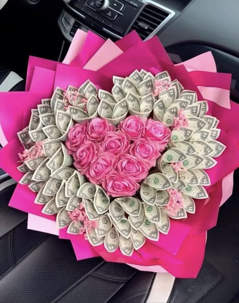 Money Roses, Money Bouquets, Flower Money, Flower Bouquet Ideas, Roses Bouquet Gift, Money Rose, Birthday Flowers Bouquet, Money Flowers, Luxury Flower Bouquets