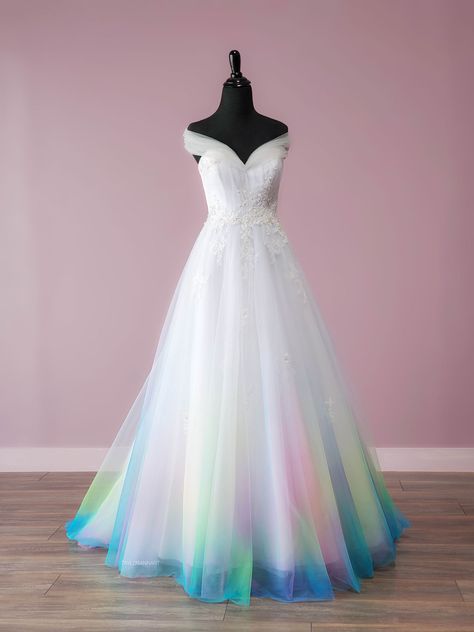 Ombre Wedding Dress, Gaun Abad Pertengahan, Blue Wedding Dress, Ombre Wedding, 파티 드레스, Rainbow Wedding, Cute Prom Dresses, Pretty Prom Dresses, فستان سهرة