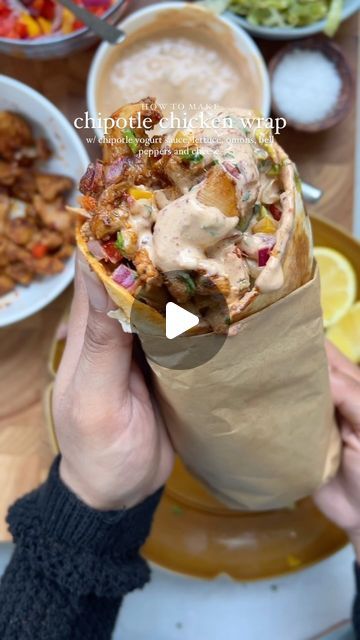 Chipotle Chicken Wrap, Chipotle Recipe, Chipotle Peppers In Adobo Sauce, Chicken Mozzarella, Chipotle Peppers, Lifestyle Entrepreneur, Chicken Wrap, Motivation Money, Money Hustle