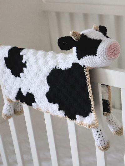 Bessie the Cow Lovey Crochet Pattern Cow Bedroom, Crocheted Cow, Mom Inspo, Cow Blanket, Confection Au Crochet, Crochet Cow, Nursery Crib, Crochet Simple, Haken Baby