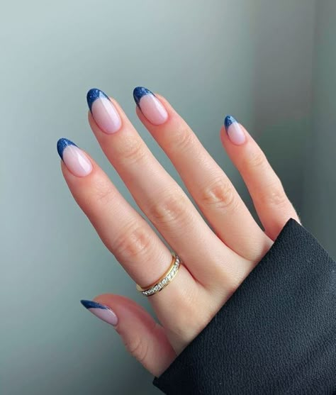 Short French Winter Nails 2023-2024 21 Ideas - women-club.online Nail 2023, Formal Nails, Happy Nails, Simple Gel Nails, Casual Nails, French Acrylic Nails, Rose Nails, Short Nail, Vacation Nails