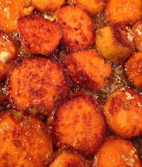 Repurposed Frying Pan Ideas, Christmas Sweet Potato, Potatoes Ideas, Freeze Potatoes, Pan Fried Sweet Potatoes, Brown Sugar Sweet Potatoes, Candied Sweet Potato Recipes, Candied Yams Recipe, Southern Foods