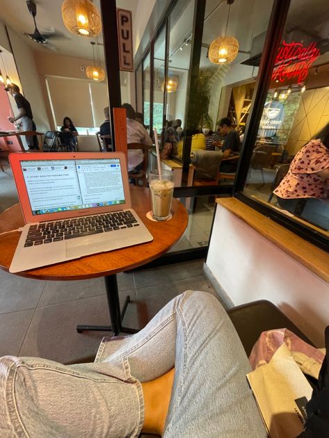 Workspace Coffee Shop, Work In Cafe Aesthetic, Work From Cafe Aesthetic, Working At A Cafe Aesthetic, Working In A Cafe Aesthetic, Cafe Workspace, Studying Cafe, Working In Cafe, Working In A Cafe