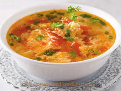 Tomato-with-egg-soup-recipe-canh-ca-chua-voi-trung Egg Soup Recipe, Vietnamese Soup, Viet Food, Vietnamese Cuisine, Vietnamese Food, Bowl Of Soup, Vegan Soup, Vietnamese Recipes, Healthy Soup