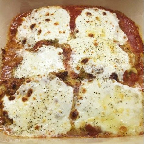 Veal Parmesan Recipe // Italian Dinner Recipe Veal Parmesan Recipe, Veal Parmesan, Parmesan Recipe, Recipe Italian, Italian Dinner Recipes, Parmesan Recipes, Italian Dinner, Latest Recipe, Pie Plate