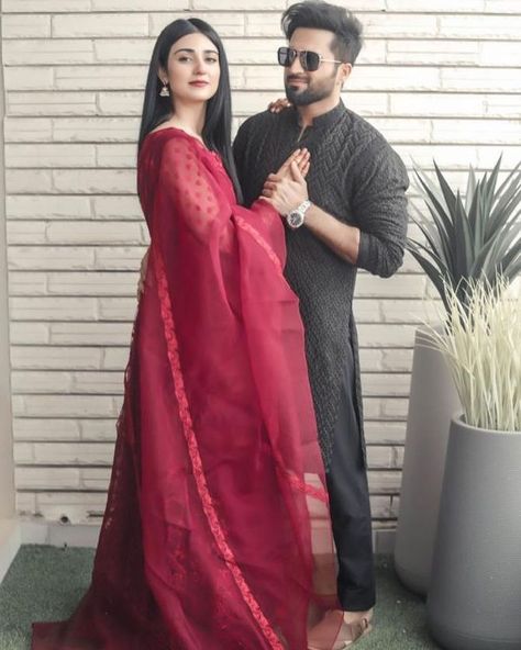 Sarah Khan And Falak Shabir, Falak Shabir, Sarah Khan, Pre Wedding Photoshoot Outfit, E Business, Trendy Bags, Wedding Photoshoot Poses, Indian Wedding Photography Poses, Pre Wedding Poses