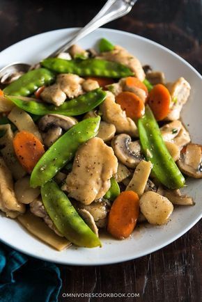 Learn all the tricks to make the best moo goo gai pan that is way better than takeout. Moo Goo Gai Pan, Chicken Vegetable Stir Fry, Asian Stir Fry Recipe, Fish Entrees, Wok Recipes, Asian Stir Fry, Asian Dinners, Poultry Dishes, Better Than Takeout