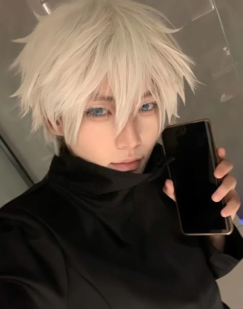 Gojo Cosplay, Anime Cosplay Makeup, Cosplay Boy, Cosplay Hair, Male Cosplay, Aesthetic People, Cute Cosplay, Cosplay Makeup, Cosplay Ideas