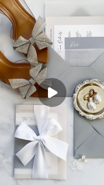 SC Design Studios | Wedding Stationery & Signage on Instagram: "Calling all self-assembly and DIY brides 👰🏽‍♀️🧑🏻‍🎨!!! Nail the wedding bow 🎀 trend with our perfect bow tying tutorial 👏🏼 Sound ON 📣 and save this ready for when you’re assembling your wedding invitations 📌 • • • #weddingstationery #weddingstationerydesign #weddingstationeryuk #weddingstationerydesigner #weddingstationary #weddinginvitations #weddinginvitation #weddinginvites #weddinginspo #savethedate #savethedatecards #weddingdesign #weddingdecor #weddingplanning #weddingplanner #invitationdesign #weddingtrends #weddinginvitations #weddingdetails #weddinginspiration #weddingideas #stationerylove #weddingstationeryinspiration #weddingsignage #savethedates" Bow Wedding Invitations, Bow Tying Tutorial, Bow Tying, Bow Trend, Perfect Bow, Wedding Stationery Design, Diy Brides, Wedding Bows, Design Studios