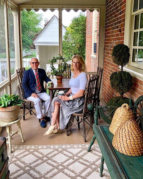 At Home in Colonial Williamsburg with Anthony Baratta - Quintessence Southern Colonial Homes Interior, Contemporary Colonial Interiors, Colonial Williamsburg Interiors, American Colonial Decor, American Colonial Interior, Williamsburg Decor, Southern Colonial Homes, Colonial House Interior Design, Colonial Williamsburg Decor