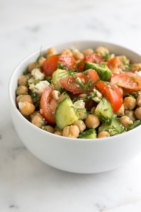 Easy Chickpea Salad, Chickpeas Salad, Chickpea Salad Recipe, Recipe With Lemon, Salad With Lemon, Resep Salad, Chickpea Salad Recipes, Chick Pea, Pea Salad