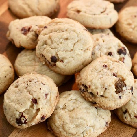 Hazelnut Cookies, Hazelnut Chocolate, Lunchbox Treats, Chocolate Chip Cookies Recipe, Nut Recipes, Chocolate Toffee, Delicious Cookie Recipes, Dessert Dishes, Easy Cookie Recipes