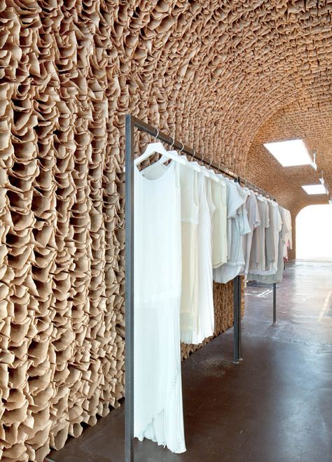 Owen New York Paper Bag Walls, Design Blogs, Retail Store Design, Brown Paper Bag, Retail Interior, Store Interior, Shop Interiors, Retail Space, Retail Display