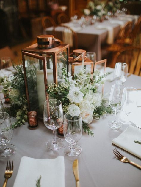 Copper Lantern Centerpiece, Conference Decorations, Classy Reception, Rustic Lantern Centerpieces, Small Wedding Centerpieces, Low Wedding Centerpieces, Terracotta And Black, Isle Decor, Lanterns With Flowers