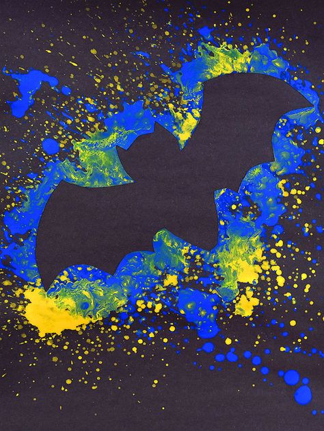 This splatter paint bat artwork is SO FUN to make! Using dollar store spray bottles and washable paint you can quickly make really awesome silhouette artwork of bats in the night sky! This is such a fun craft for kids and a great Halloween project! Such a fun way to learn about negative space at home or in the classroom. Bat Artwork, Splatter Paint Canvas, Batman Signal, Silhouette Artwork, One Little Project, Paint Splatter Art, 2023 Ideas, Messy Crafts, Splatter Art