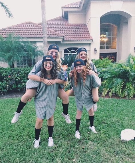 Diy Baseball Costume Women, Baseball Players Halloween Costume, Baseball Player Halloween Costumes, Cute Baseball Halloween Costumes, Baseball Women Costume, Baseball Girl Costume, Baseball Player Costume, Baseball Costumes, Halloween Queen