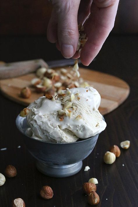 Hazelnut Gelato Recipe, Hazelnut Gelato, Low Carb Ice Cream Recipe, Keto Friendly Ice Cream, Gelato Recipe, Gelato Ice Cream, Low Carb Ice Cream, Postre Keto, Thm Desserts