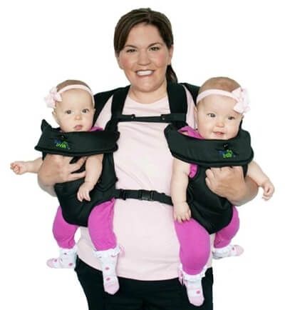 Twin Carrier, Twin Baby Carrier, Twin Gear, Children Accessories, Twin Nursery, Having Twins, Twin Baby Girls, Twin Life, Best Baby Carrier