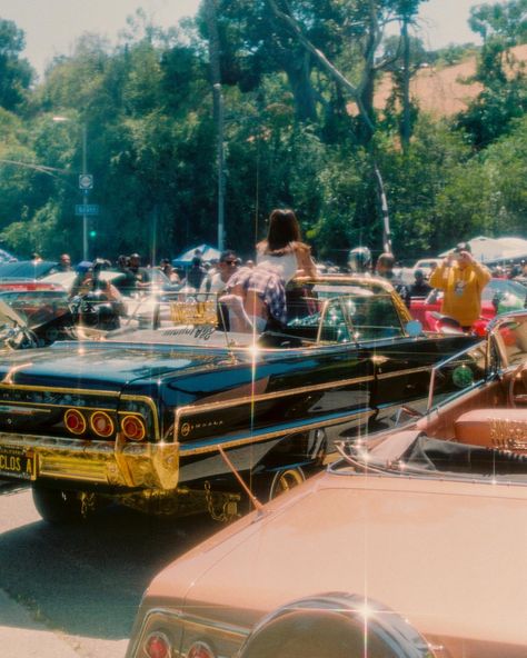 Lowriders Aesthetic, Lowrider Photoshoot, Low Riders Cars, Lowrider Culture, Lowrider Magazine, Chicano Love, Lowrider Trucks, Uptown Funk, Old Vintage Cars