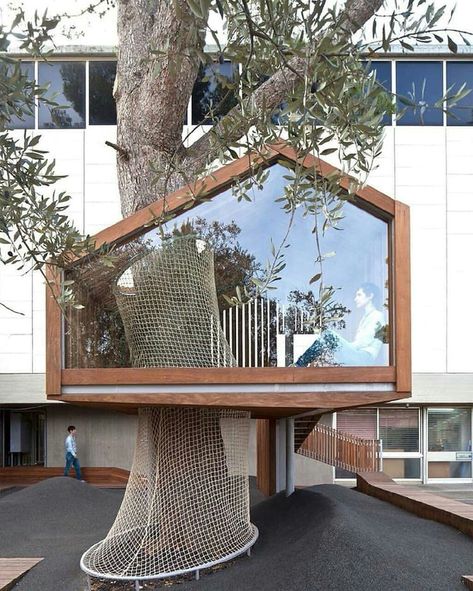 Treehouse Ideas, Modern Playground, Playgrounds Architecture, Playground Landscaping, Cool Playgrounds, Wooden Playground, Urban Playground, Diy Garden Bed, Floating Stairs