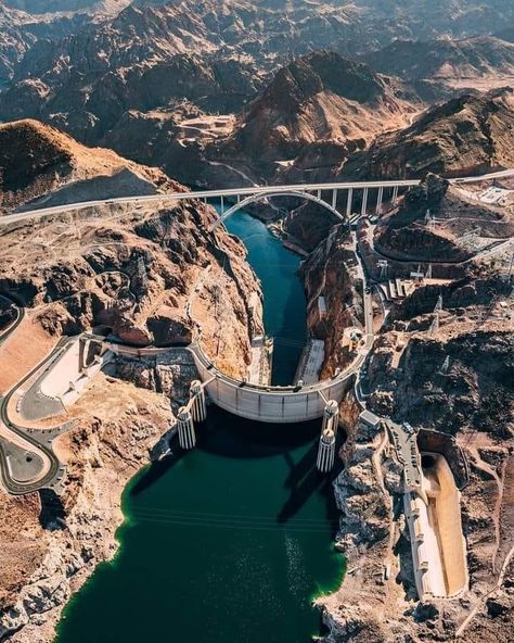 The Hoover Dam Lake Mead, Las Vegas City, Hoover Dam, Travel Icon, Vegas Trip, Arizona Usa, Road Trip Usa, Beautiful Places To Visit, Great View