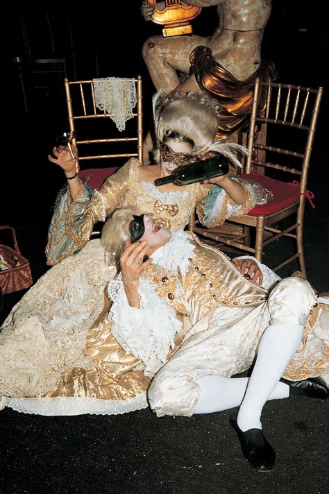 <span class="date">1979</span>  All the Sun Kings and Queens <span class="dek">Thirty-three years before Karl Lagerfeld  showed a Chanel collection at the real Versailles, he re-created the palace at Studio 54. </span> Versailles Party, Roxanne Lowit, Marie Antoinette Party, Glamour Vintage, Terry Pratchett, After Midnight, A Series Of Unfortunate Events, Sofia Coppola, Grunge Vintage