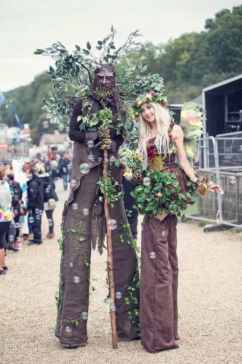 Enchanted forest stilt walkers.  Valerian Entertainment Forest Outfit Ideas, Enchanted Forest Theme Party, Forest Outfit, Forest Fairy Costume, Enchanted Forest Prom, Woodland Fairy Costume, Stilt Costume, Forest Theme Party, Tree Costume