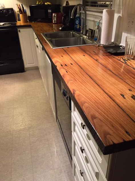 Cedar Countertop Kitchen, Rustic Updo, Countertop Wood, Wooden Countertops Kitchen, Diy Wood Countertops, Custom Kitchen Remodel, Diy Remodeling, Country Kitchen Ideas, Epoxy Countertops