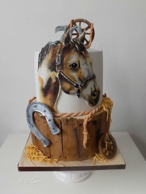 Hand painting cake with horse  - http://cakesdecor.com/cakes/230010-hand-painting-cake-with-horse Western Birthday Cakes, Lover Cake, Painting Cake, Cake Paris, Horse Birthday Cake, Cowboy Cakes, Dream Birthday, Horse Birthday Parties, Horse Cake