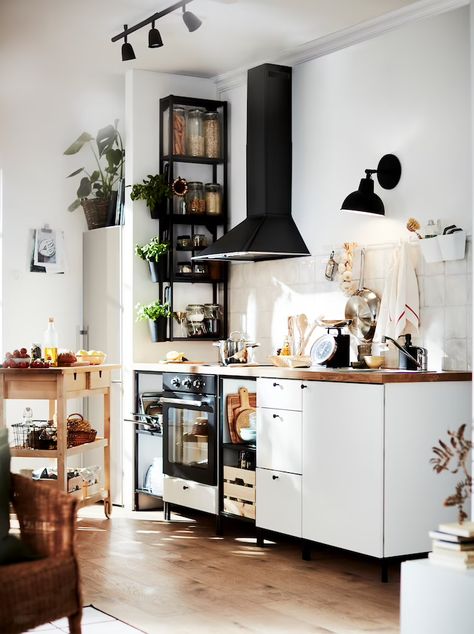 How to create lots of style on a budget - IKEA Ikea 2021, Ikea Kitchen Remodel, Ikea Inspiration, Ikea Home, Kitchen Units, Ikea Kitchen, Tiny Kitchen, Small Apartments, A Kitchen