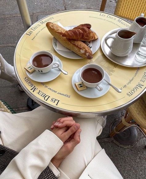 ّ on Twitter: "Coffee date in paris… " Les Deux Magots, Paris Dream, Parisian Aesthetic, Cups Of Coffee, Parisian Vibes, Parisian Life, Paris Aesthetic, Coffee Cream, Paris Outfits