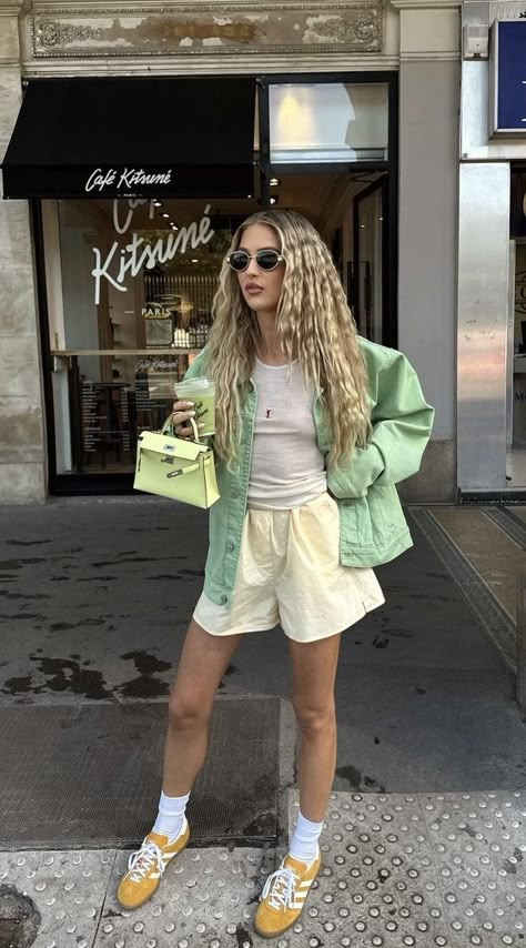 Emili Sindlev, Looks Adidas, Yellow Adidas, Samba Outfit, Fashion Mistakes, Outfit Inspo Fall, Cozy Fashion, Spring Summer Outfits, Fall Winter Outfits