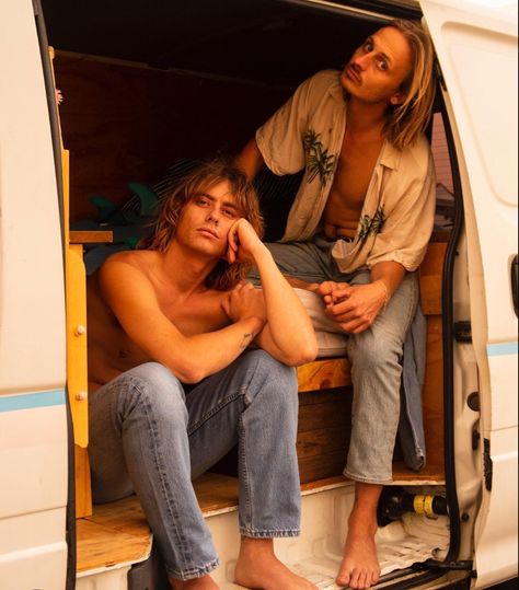 Lime Cordiale, Surf Boy, Hippie Men, Indie Boy, Men Haircut Styles, Music Pics, Orange Aesthetic, Indie Aesthetic, Indie Music