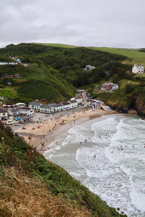 Your mini guide to Llangrannog in Ceredigion, West Wales Llangrannog Beach, Llanelli Wales, Ceredigion Wales, British Coastline, Mid Wales, Wales Holiday, Wales Flag, Wales Travel, Visit Wales