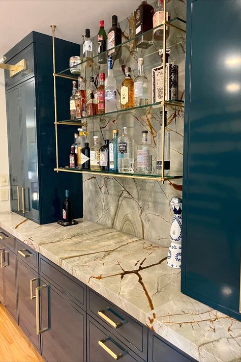 Like Lego, you can do a shelving unit, wet bar, glass bar shelf, coffee table, dresuar, showcase, console etc. Bar In Living Room, Built In Wet Bar, Bistro Shelving, Bar Renovation, Brass Shelving, Bar Nook, Home Bar Ideas, Bourbon Room, Whiskey Room