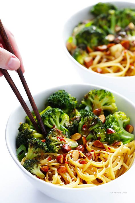 Noodles And Broccoli, Almond Broccoli, Noodles With Broccoli, Broccoli Healthy, Sesame Noodles, Gimme Some Oven, Broccoli Recipes, Food Heaven, Noodle Recipes