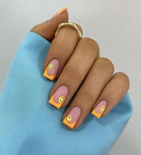 Smiley Face Nails, Pretty Short Nails, Face Nails, Uk Nails, Fall Nail Trends, Edgy Nails, Short Square Nails, Y2k Nails, Creative Nail Designs