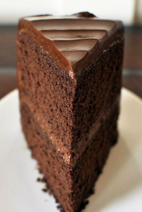 Como hacer de Torta de Chocolate Humeda, Receta Fácil Para Niños Amazing Chocolate Cake Recipe, Big Chocolate, Homemade Chocolate Cake, Bowl Cake, Salty Cake, Nutella Recipes, Best Chocolate Cake, Chocolate Craving, Coconut Cake