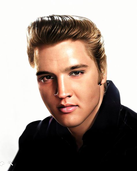 January 8 1935 - Today on his Birthday we celebrate Elvis Presley (1935–1977) - Elvis Presley Elvis Presley Style, Elvis Presley Hair, 1977 Elvis, Elvis Presley 1977, Elvis Today, Talent Contest, Young Elvis, Pompadour Hairstyle, The Ed Sullivan Show