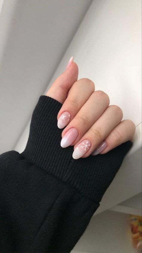 Nails In January, January Nails Ideas 2023, January Nails Ideas, Nails Ideas 2023, Winter Christmas Nails, Nails December, Nails For Winter, Christmas Nails Ideas, Nails Festive