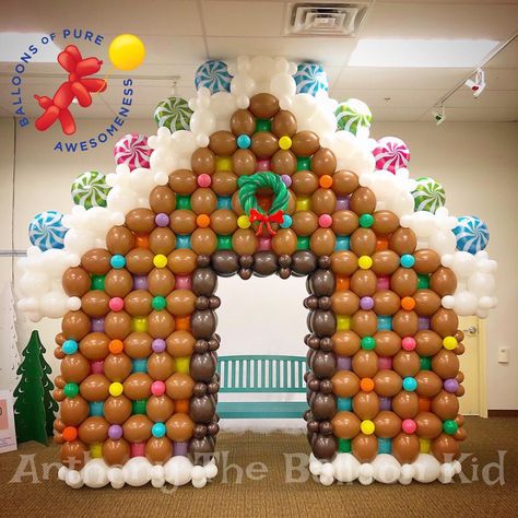 #christmasballoon hashtag on Instagram • Photos and Videos Tomorrow Monday, Balloons Galore, Christmas Balloon Decorations, Balloon House, Gingerbread Party, Gingerbread Christmas Decor, Candy Land Theme, Christmas Balloons, Balloon Sculptures