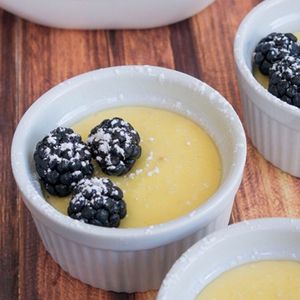 No Bake Vanilla Custard Recipe Vanilla Custard Recipe, Baked Egg Custard, Custard Recipe Easy, Easy Custard, Custard Recipe, Baked Custard, Homemade Custard, Custard Pudding, Egg Custard