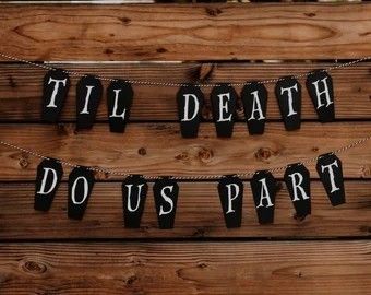 October Wedding Decor, Goth Banner, Gothic Wedding Decorations, Halloween Wedding Reception, Horror Wedding, Bach Weekend, Anniversary Decoration, Banner Wedding, Wedding Shower Decorations