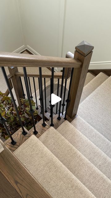 Wood Stairway Ideas, Lvp Stairs With Runner, Stair Runners Ideas With Landing, Stair Runner With Landing, Stair Tread Ideas, Stair Runners Ideas, Diy Stair Runner, Stairway Runner, Runner Stairs